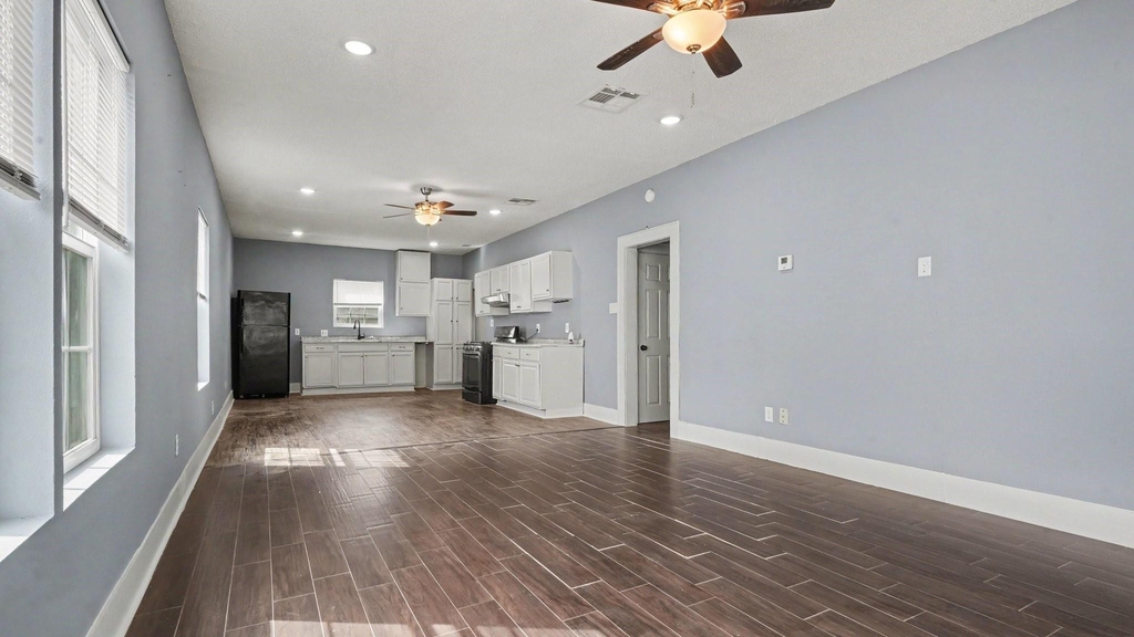 12 E Homan Street - Photo 5