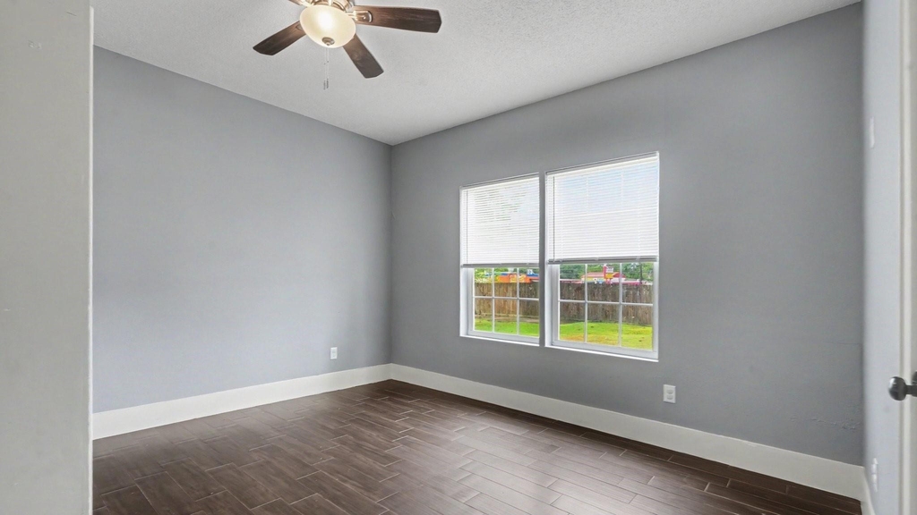 12 E Homan Street - Photo 14