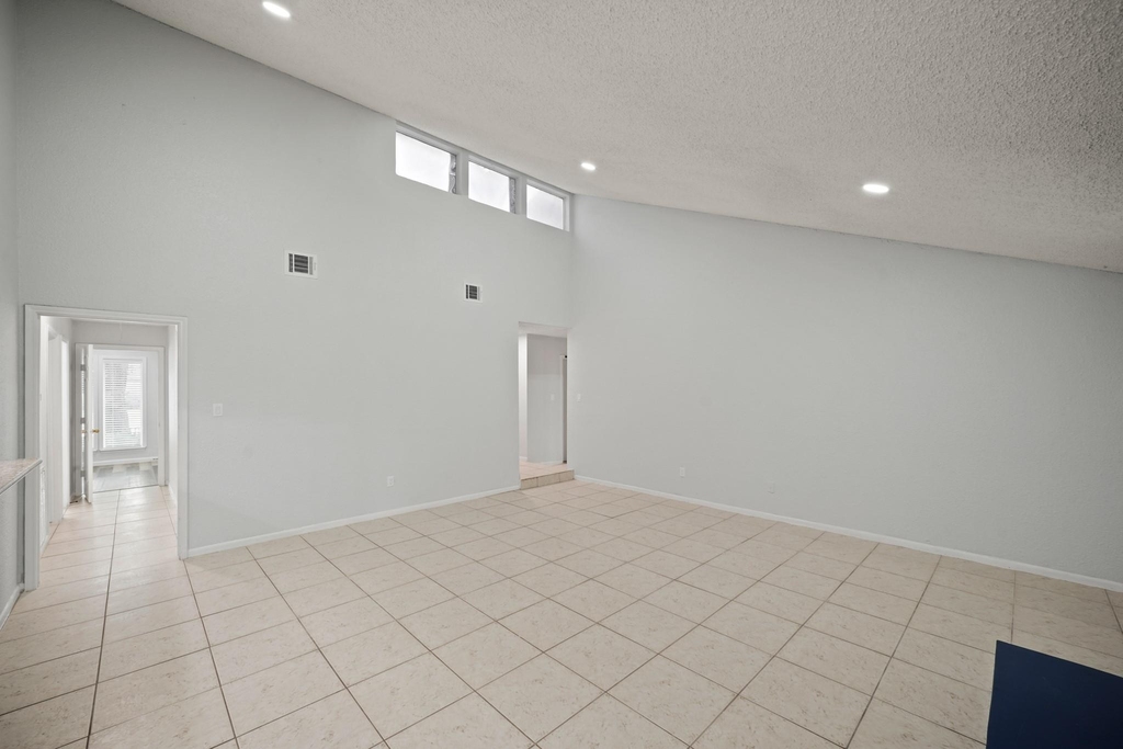 22202 Cimarron Parkway - Photo 4