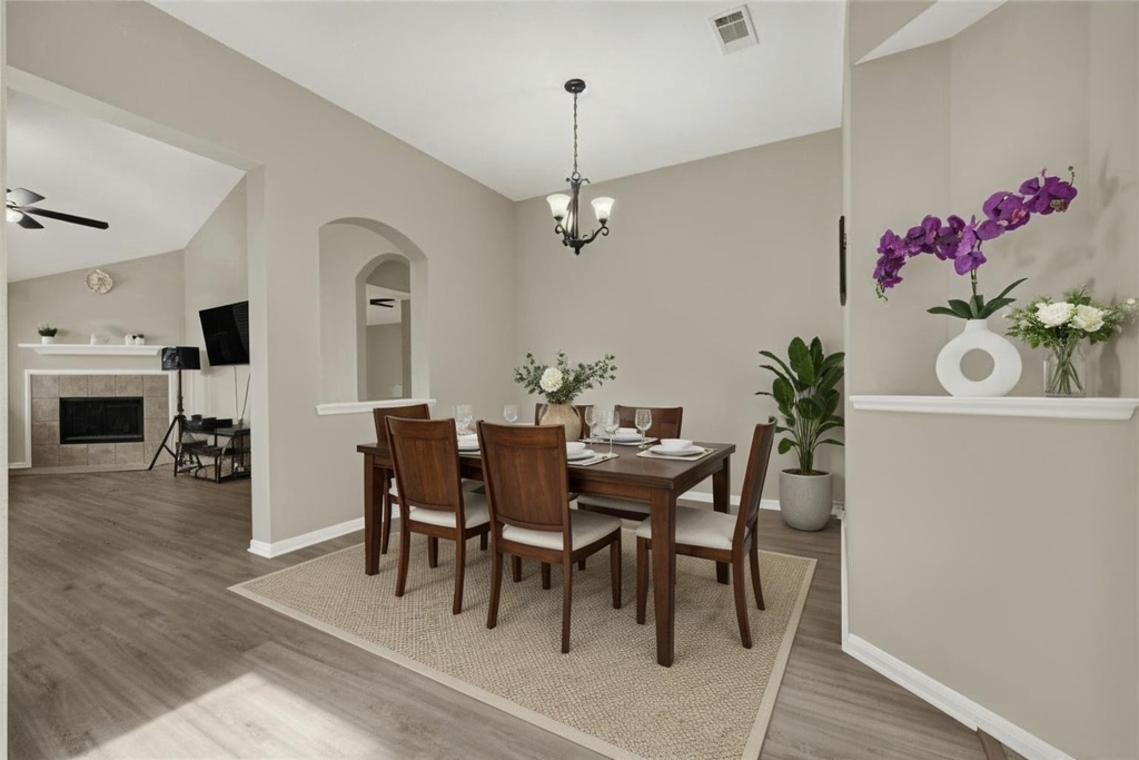 8123 Solara Bend - Photo 6