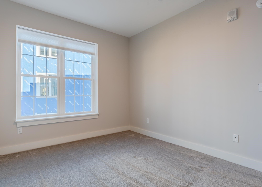 16 Sullivan - Photo 12