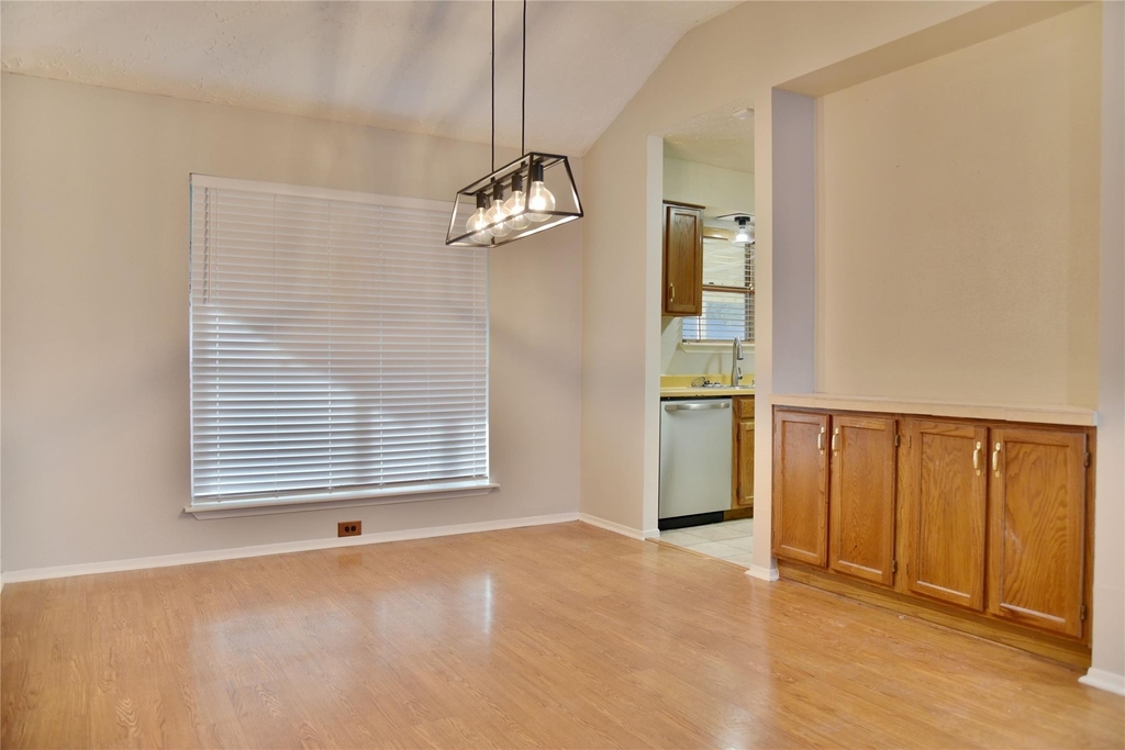 706 Leicester Lane - Photo 1