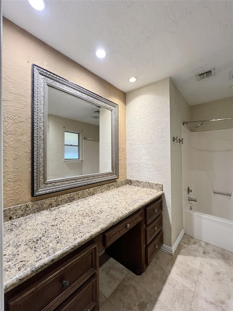 706 Leicester Lane - Photo 11