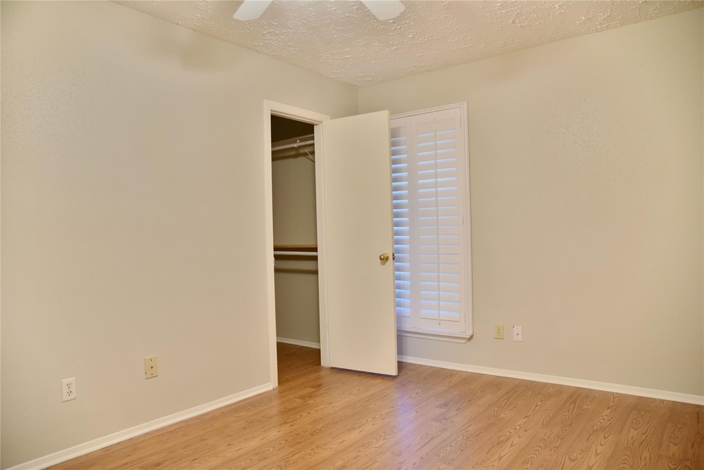 706 Leicester Lane - Photo 9