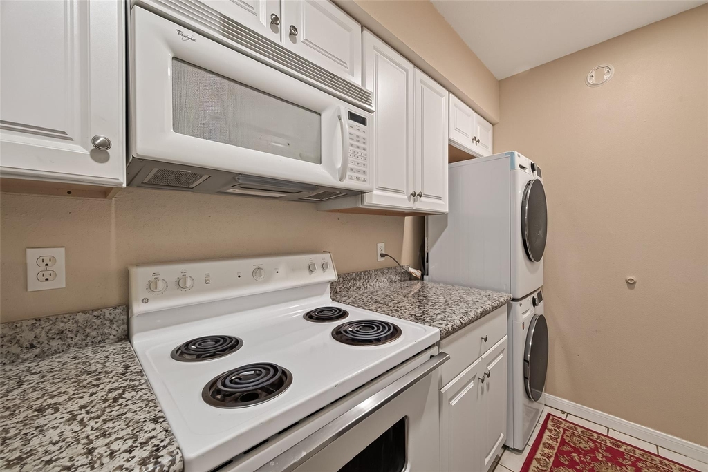 2120 Wilcrest Drive - Photo 13
