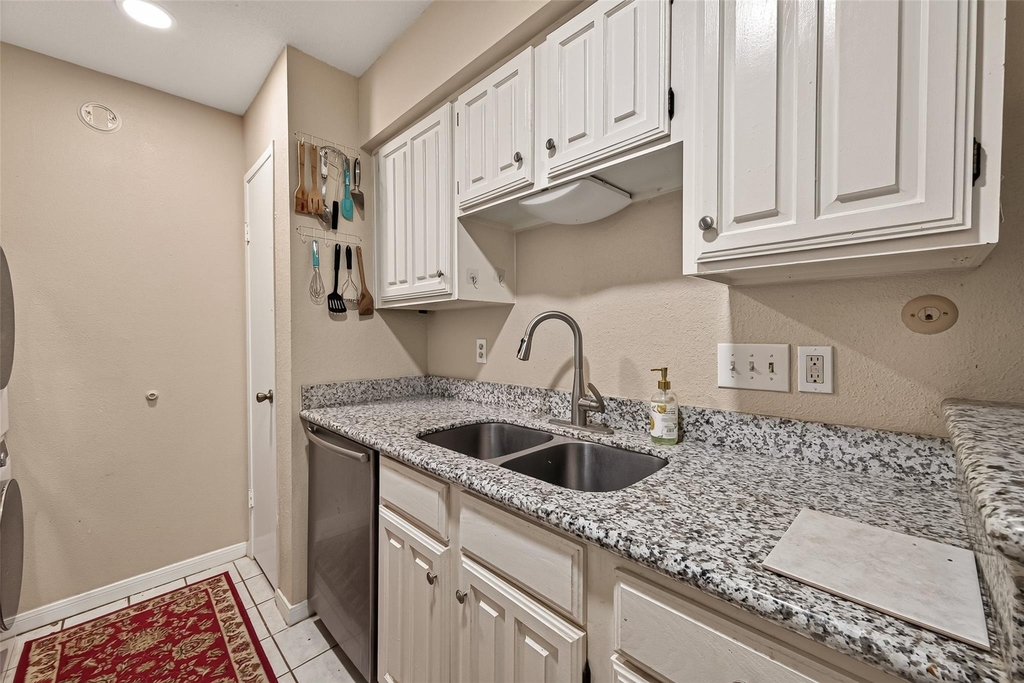 2120 Wilcrest Drive - Photo 12