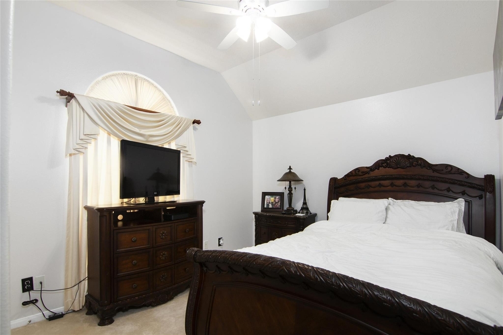 306 King William Drive - Photo 6