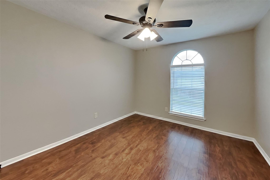26905 Faircourt Drive - Photo 13