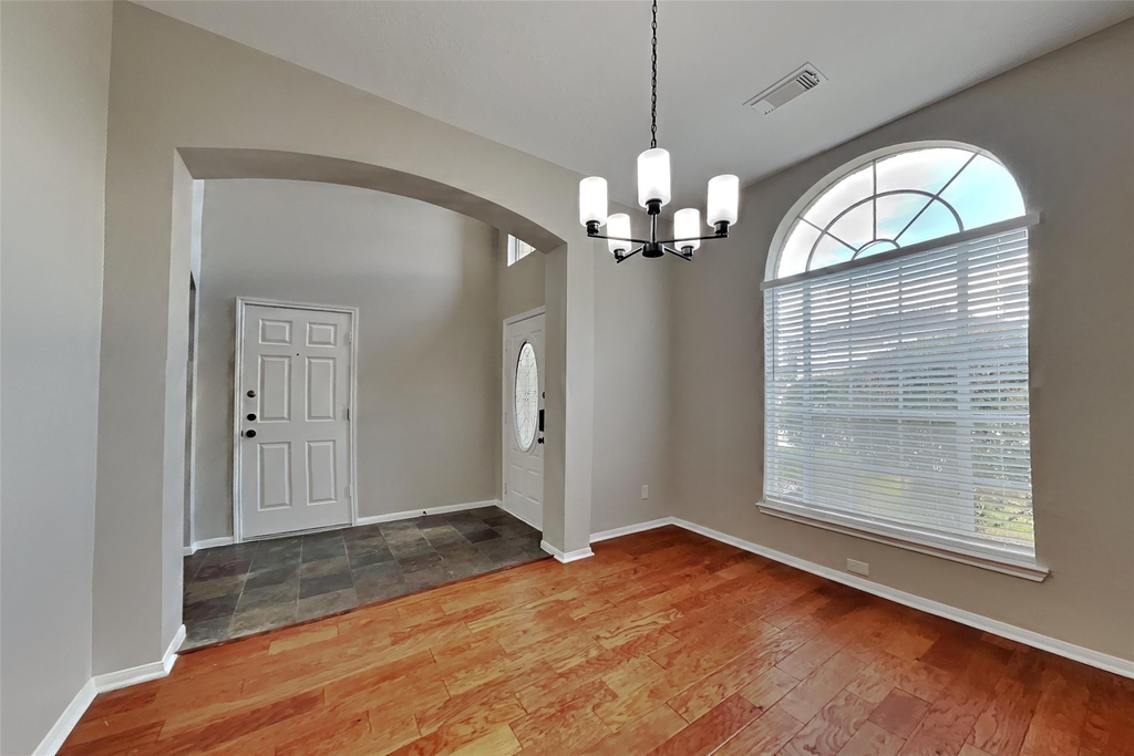 26905 Faircourt Drive - Photo 4