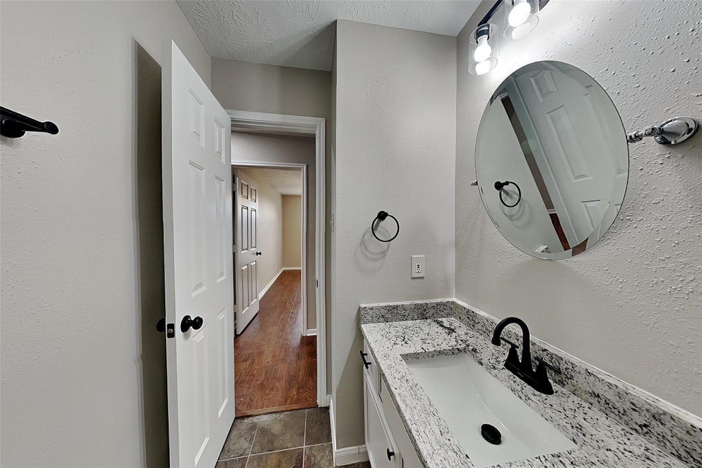 26905 Faircourt Drive - Photo 17