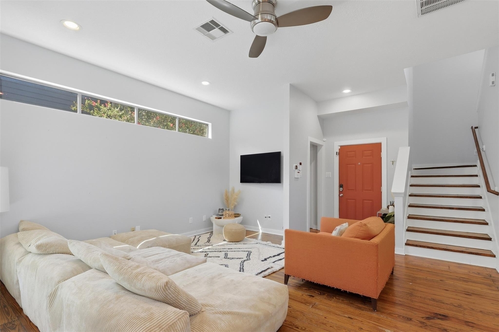 1326 W 24th Street - Photo 3