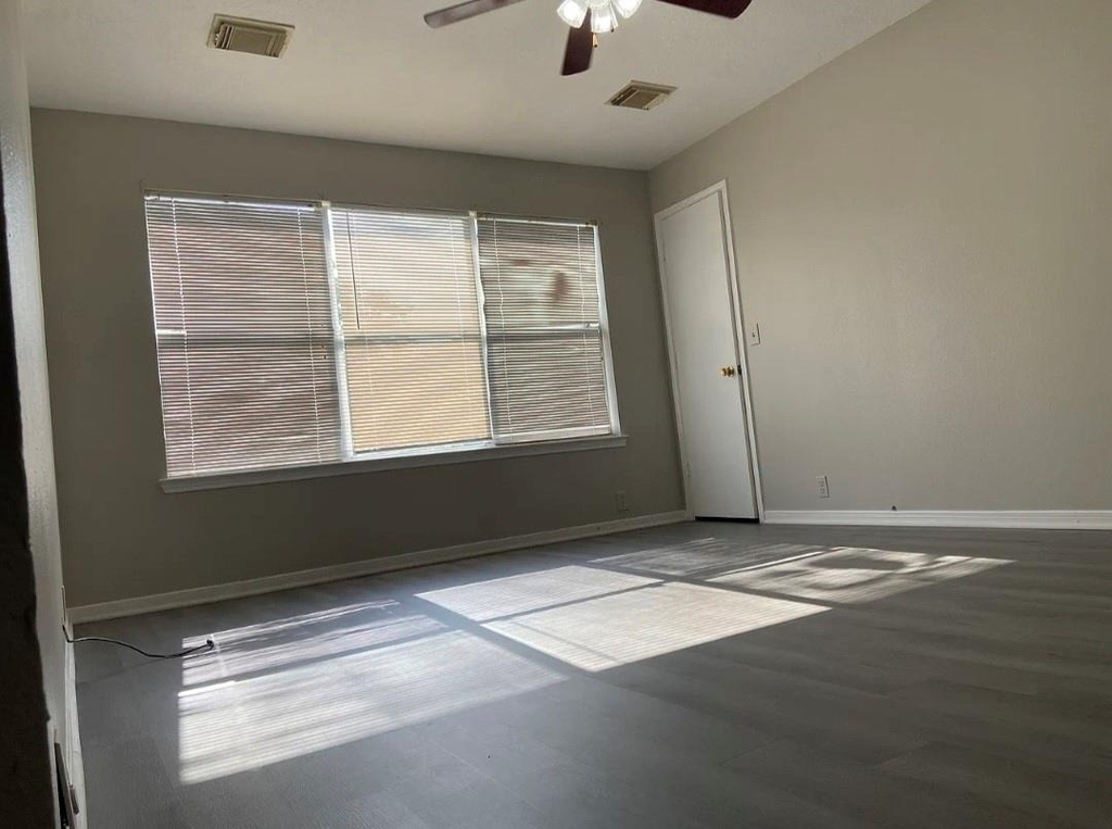 2751 Villa Del Street - Photo 2