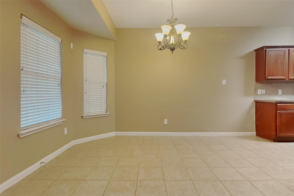 20815 May Showers Circle - Photo 3