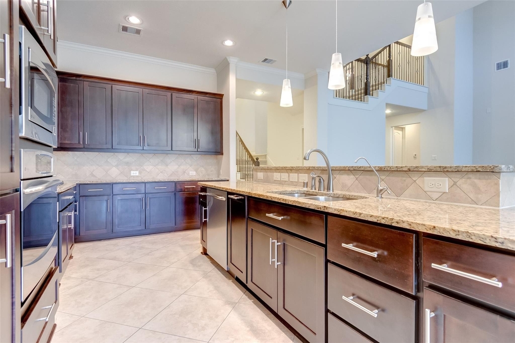 10307 Latta Creek Drive - Photo 15