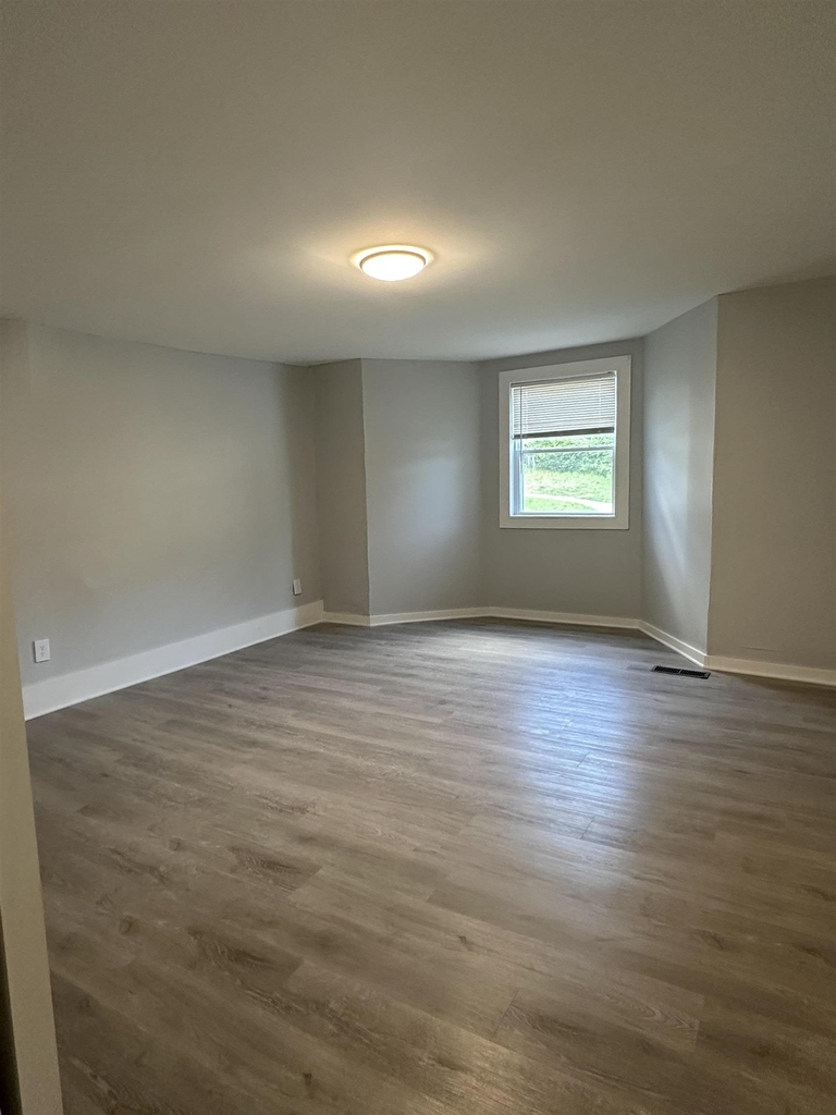 42-48 Broadway - Photo 3