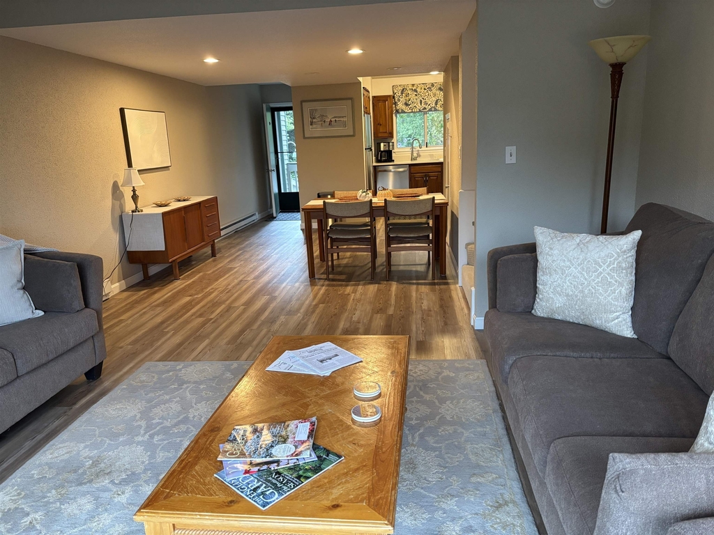 8 Emerson - Photo 5