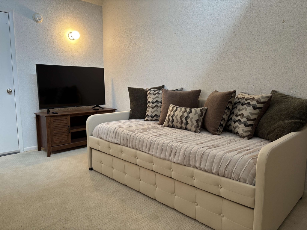 8 Emerson - Photo 17