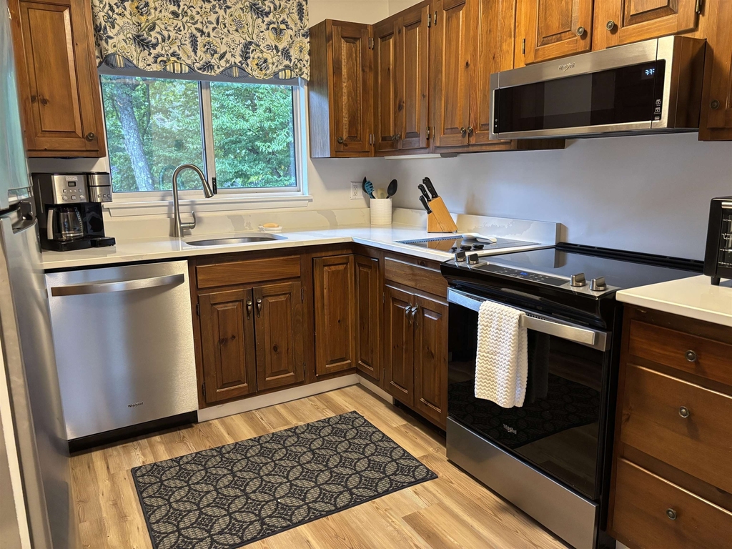 8 Emerson - Photo 8