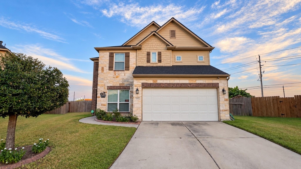 12102 Kings Fall Drive - Photo 0