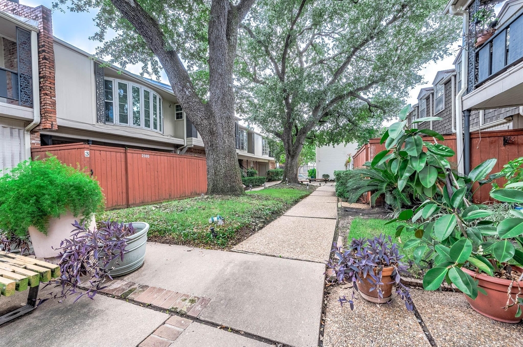 2575 Marilee Lane - Photo 3