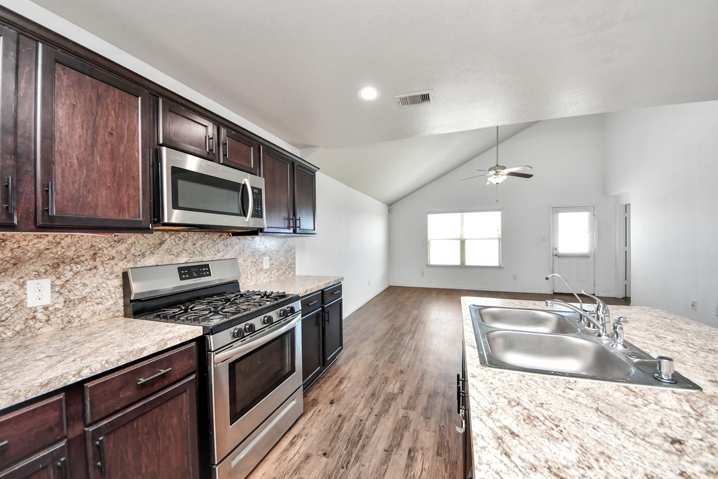 20939 Wedgewood Chase - Photo 18