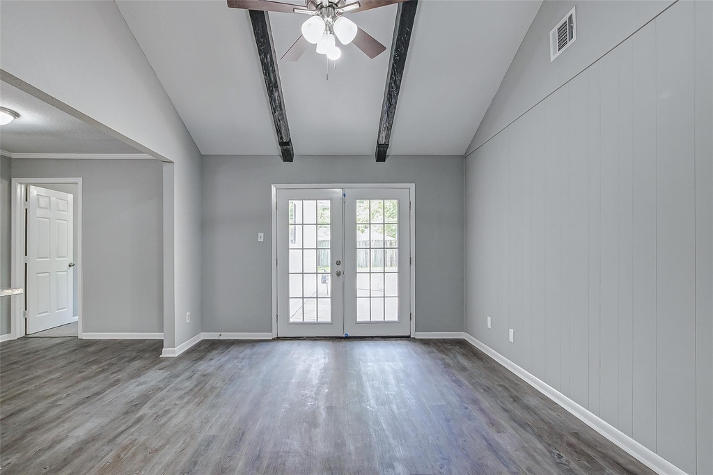 2323 Tinechester Drive - Photo 6
