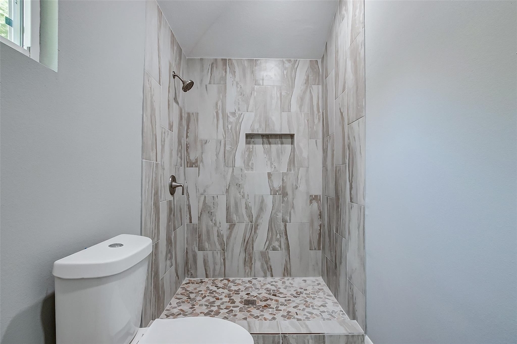 2323 Tinechester Drive - Photo 22