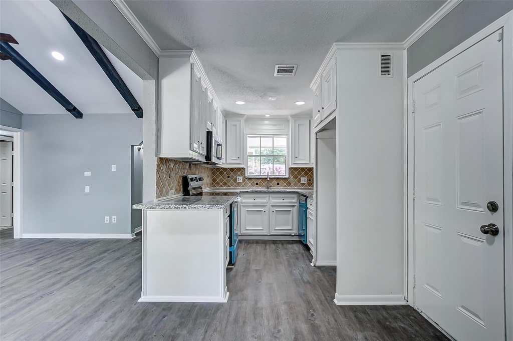 2323 Tinechester Drive - Photo 20