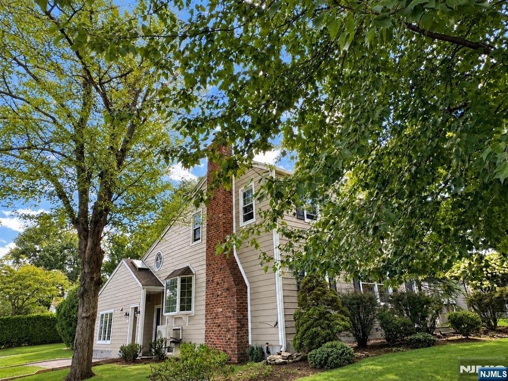 114 Sunset - Photo 18
