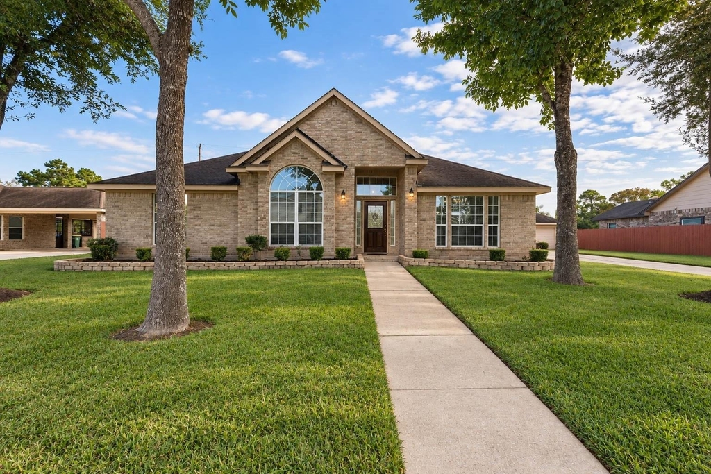 3207 Hickory Knoll Drive - Photo 0