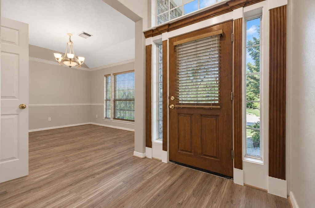 3207 Hickory Knoll Drive - Photo 3