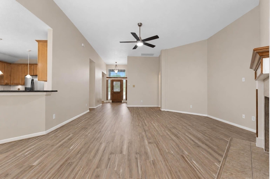 3207 Hickory Knoll Drive - Photo 5