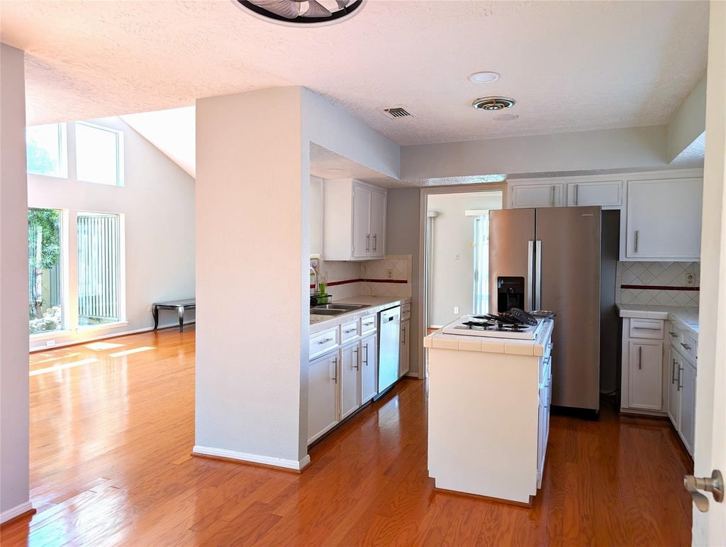 1310 S Kirkwood Road - Photo 8