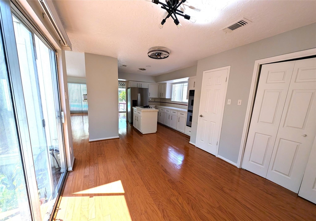 1310 S Kirkwood Road - Photo 11