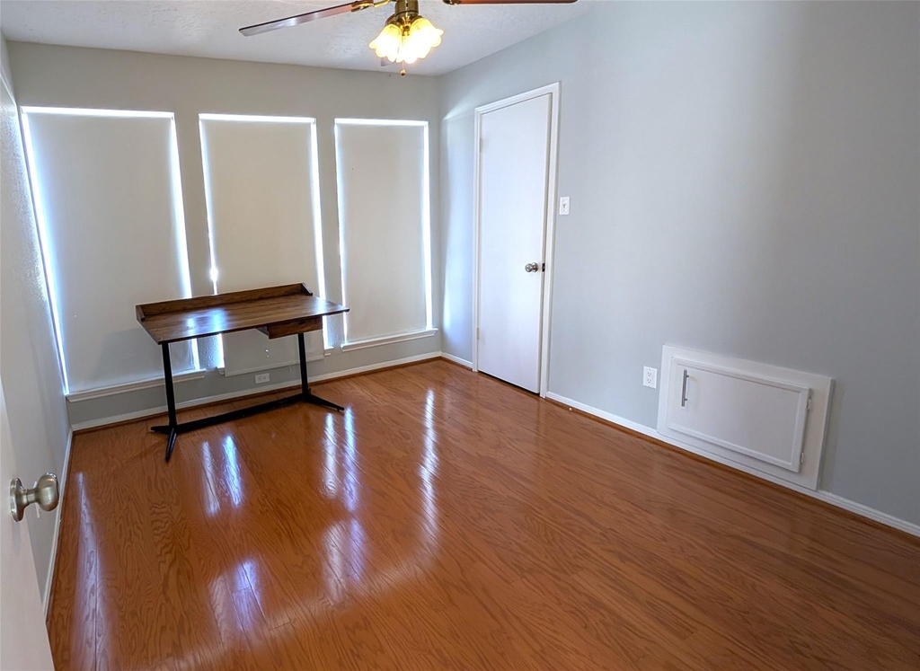 1310 S Kirkwood Road - Photo 18