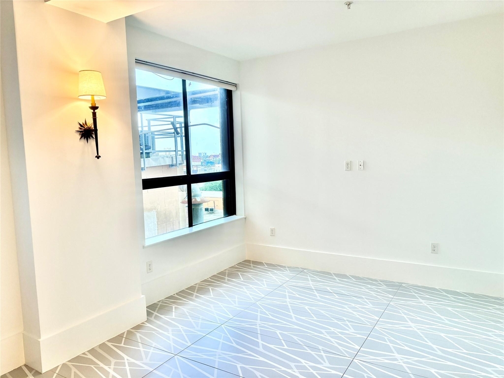 2201 Market Street - Photo 4