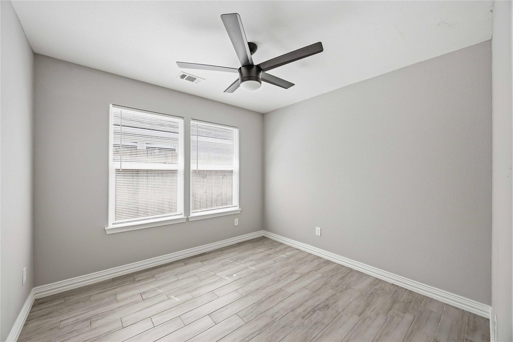 3425 Mount Pleasant Street - Photo 12