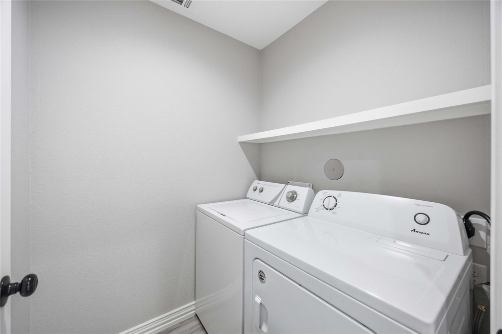 3425 Mount Pleasant Street - Photo 23
