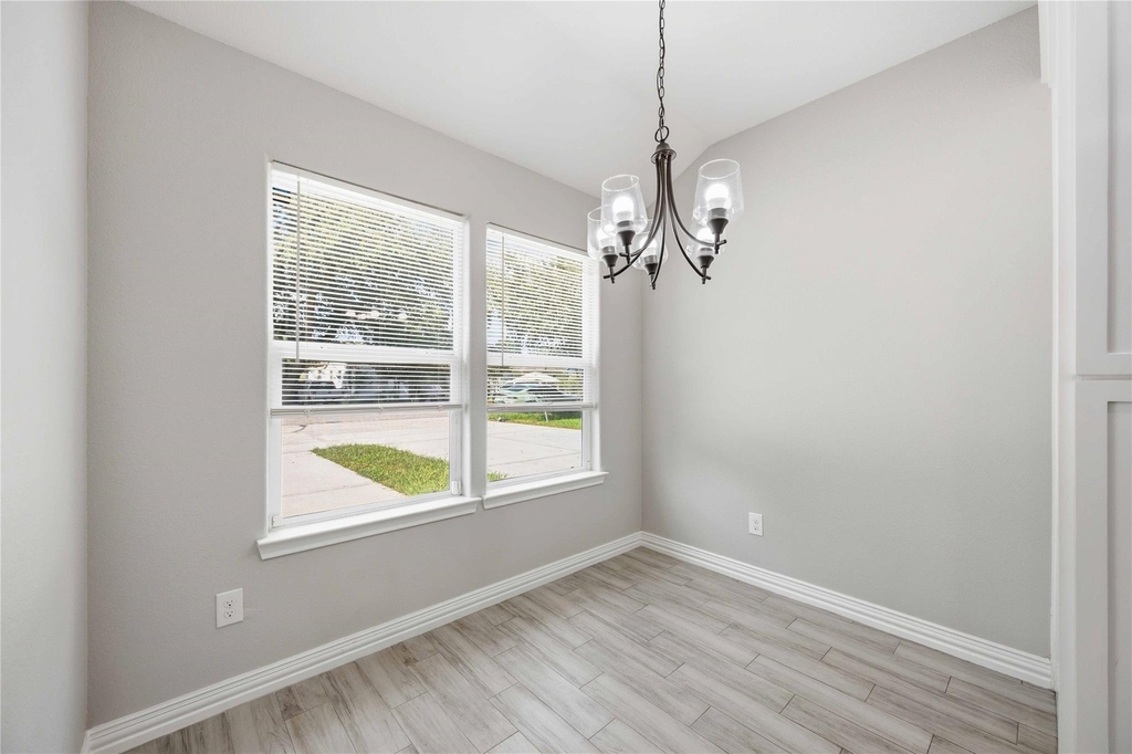 3425 Mount Pleasant Street - Photo 5