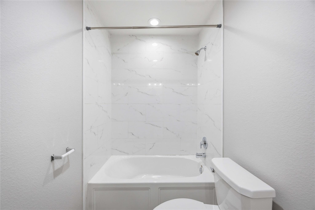 3425 Mount Pleasant Street - Photo 11