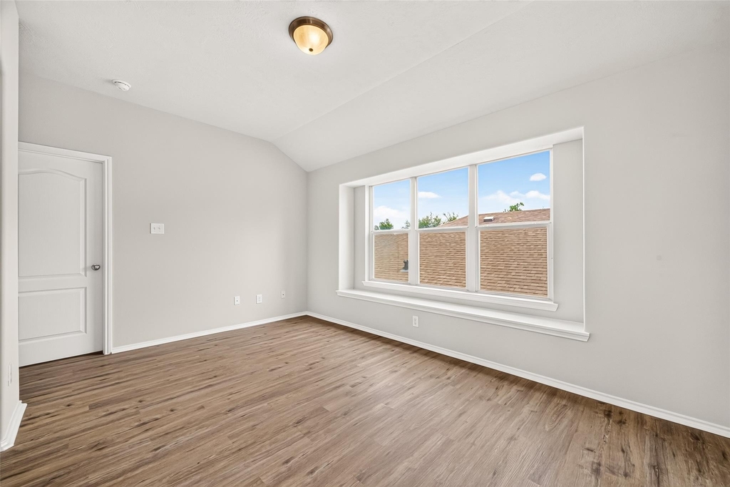3508 Oakville Drive - Photo 34