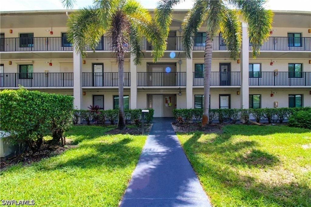 5767 Deauville Circle - Photo 4