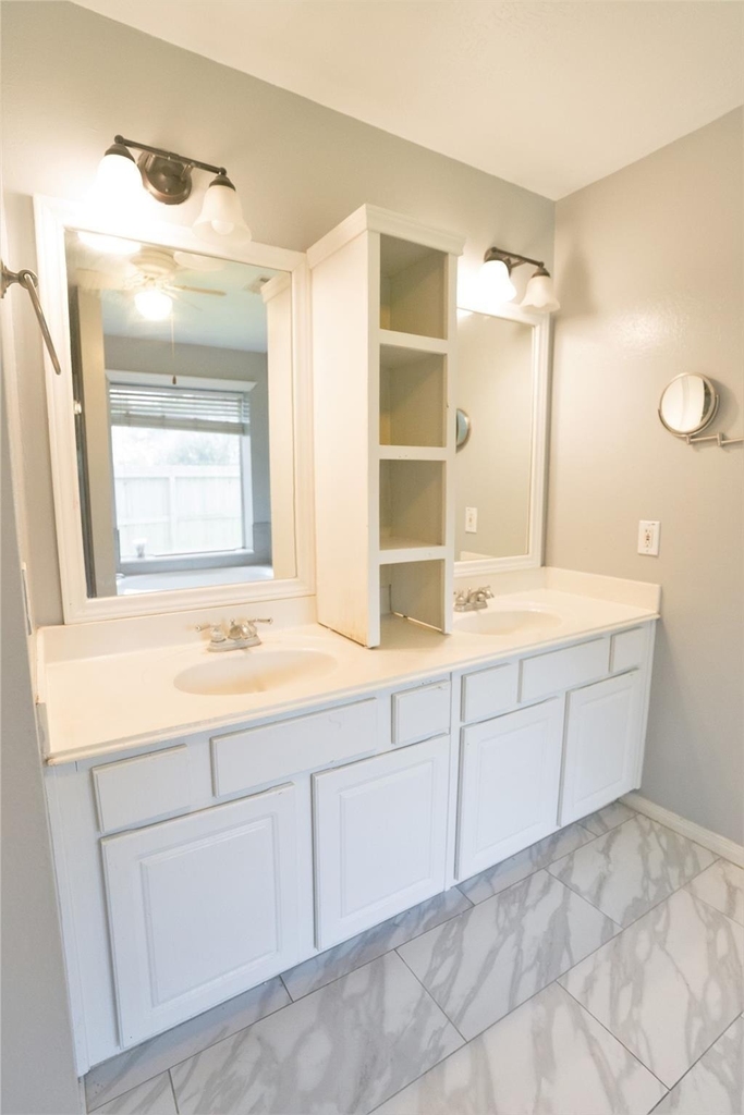 16807 Dunbar Grove Court - Photo 9