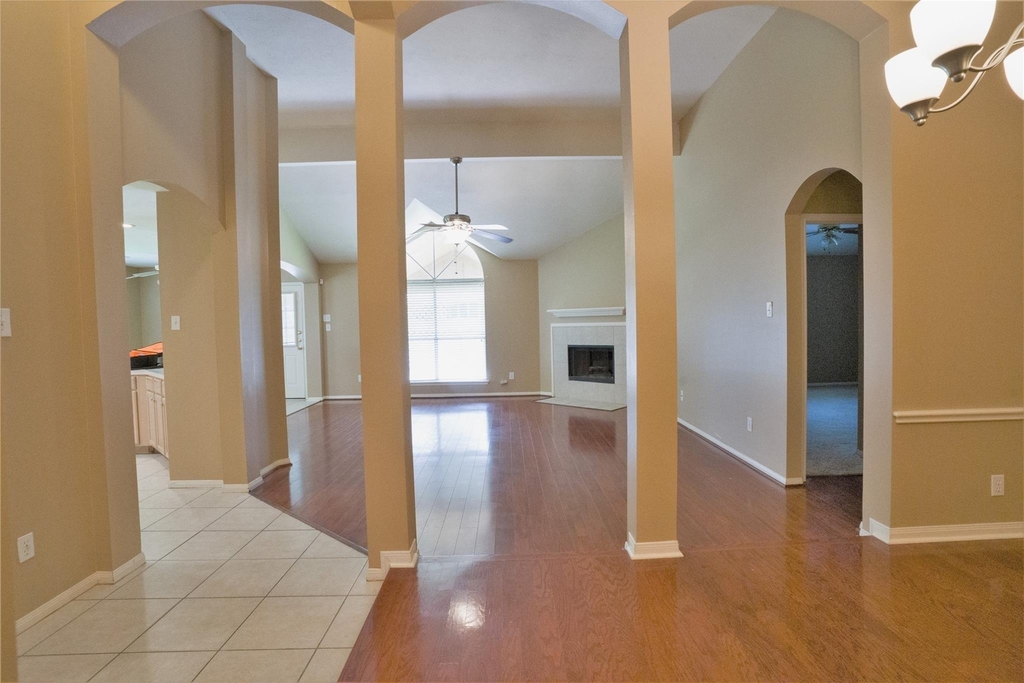 16807 Dunbar Grove Court - Photo 3