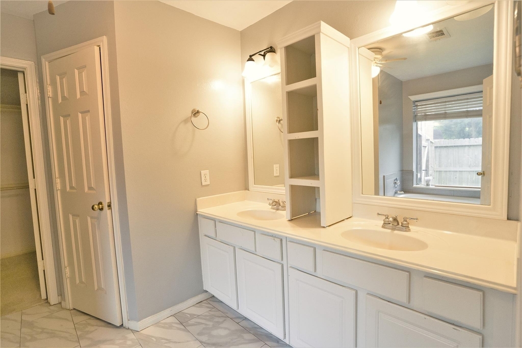 16807 Dunbar Grove Court - Photo 16