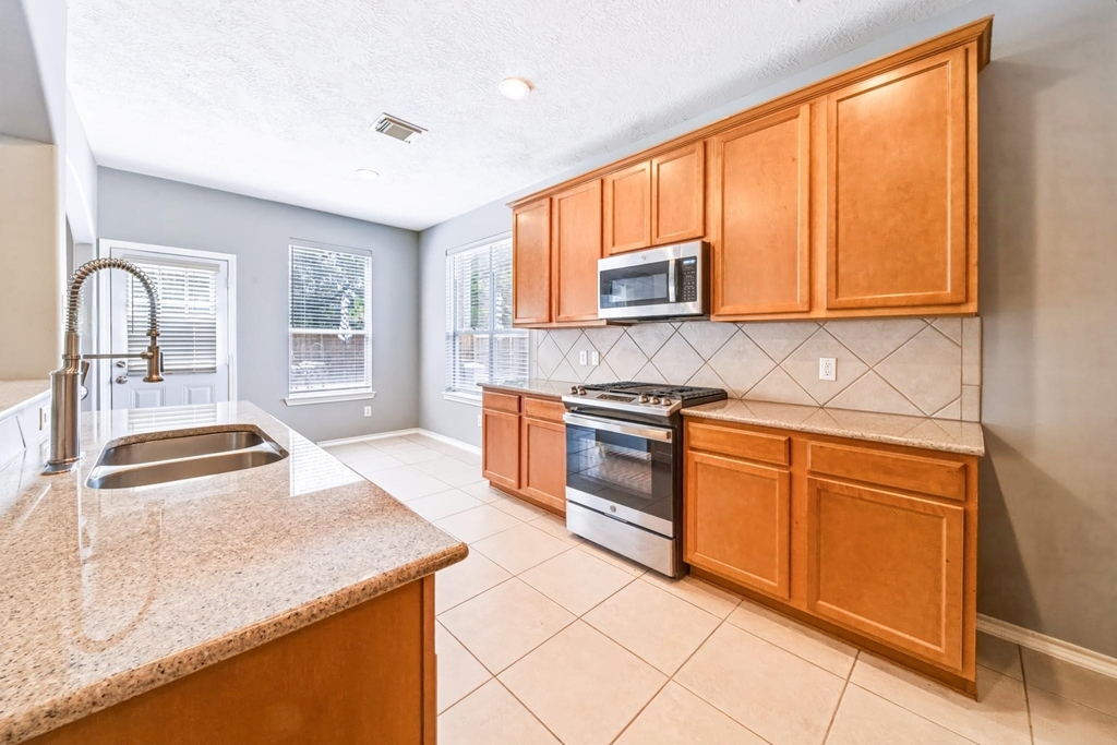 23411 W Pine Ivy Lane - Photo 19