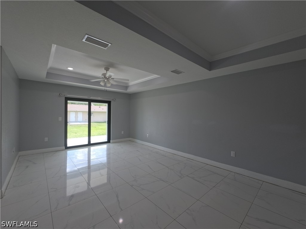 129 Gilbert Avenue S - Photo 9