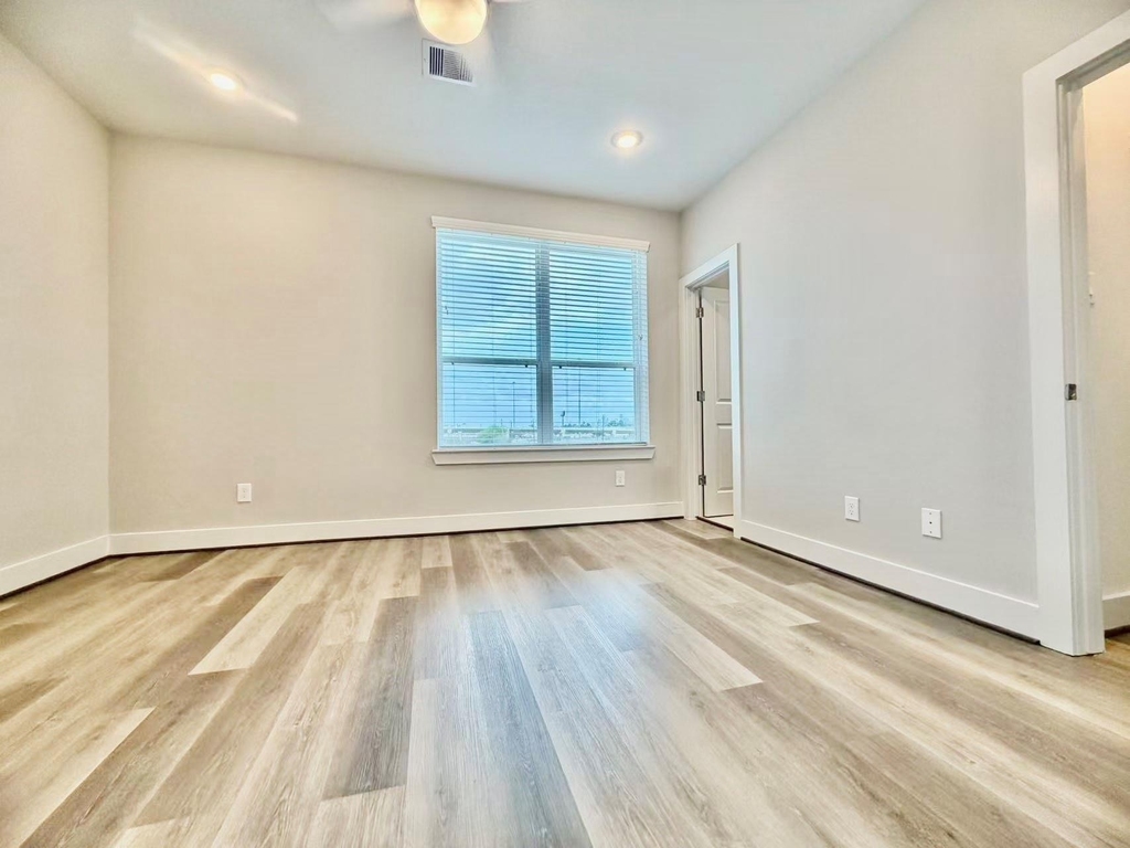 1254 N Post Oak Road - Photo 14
