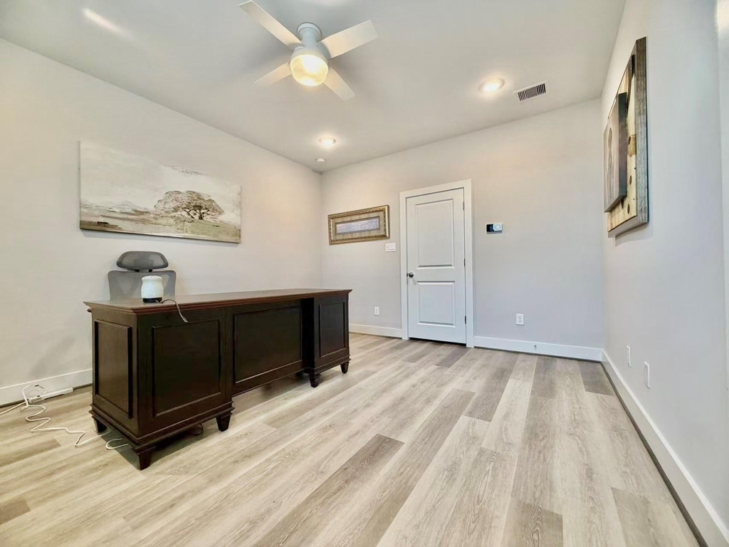 1254 N Post Oak Road - Photo 15