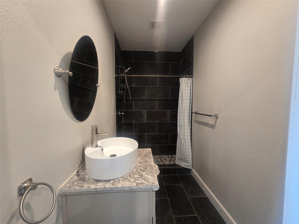 614 35th Street - Photo 4